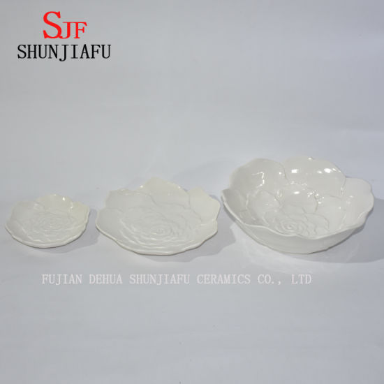 Plato blanco de cerámica en forma de loto para utensilios de cocina / vajilla