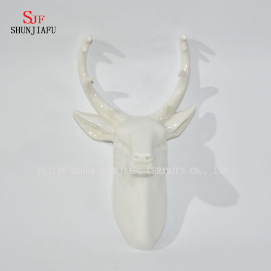 Decoración de pared de cabeza de ciervo de taxidermia de cerámica blanca