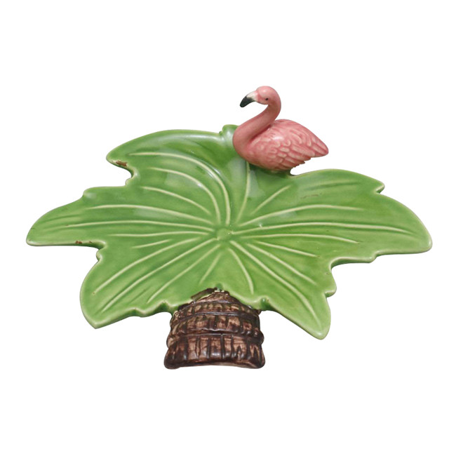 Hojas de coco de cerámica con mango y placa de flamenco rosa