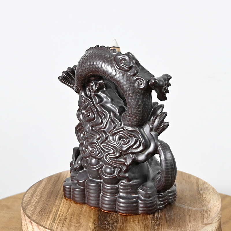 Estatua de cerámica Dragon Play Beads Backflow Cascada Quemador de incienso