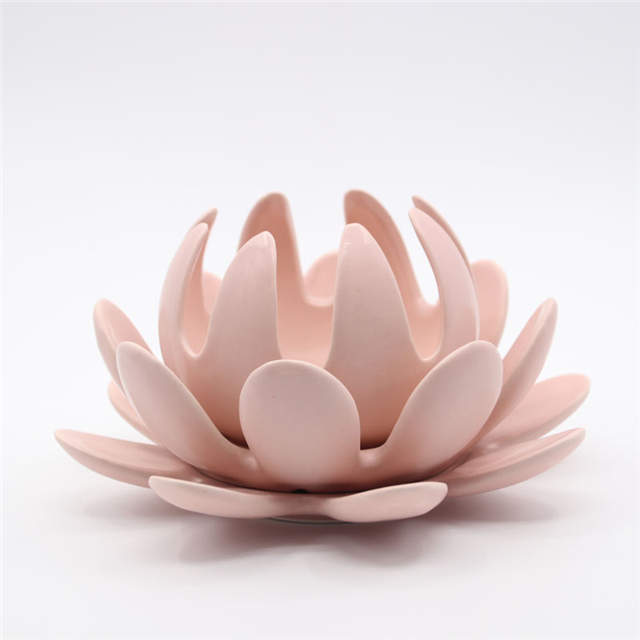 Varios estilos de flores Color diferente Estatua de porcelana Artesanías hechas a mano Estatuilla Flor de cerámica Candelabro