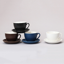 logotipo personalizado caja de regalo taza de café de porcelana 320 ml Negro 、 blanco Combinar con plato de taza de cerámica Juego de taza de cerámica de café